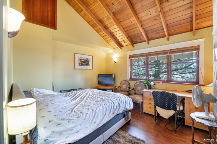 Photo 18 at 2261 Gisby Street, Altamont, West Vancouver