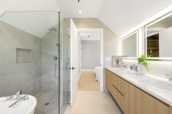 Photo 23 at 2 - 3771 W King Edward Avenue, Dunbar, Vancouver West