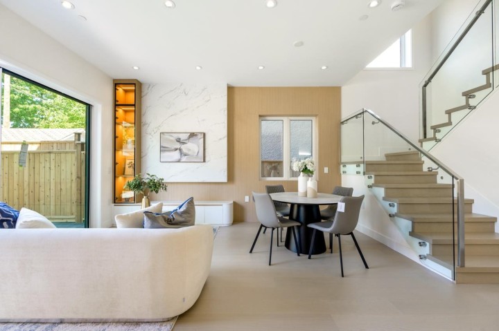Photo 2 at 2 - 3771 W King Edward Avenue, Dunbar, Vancouver West