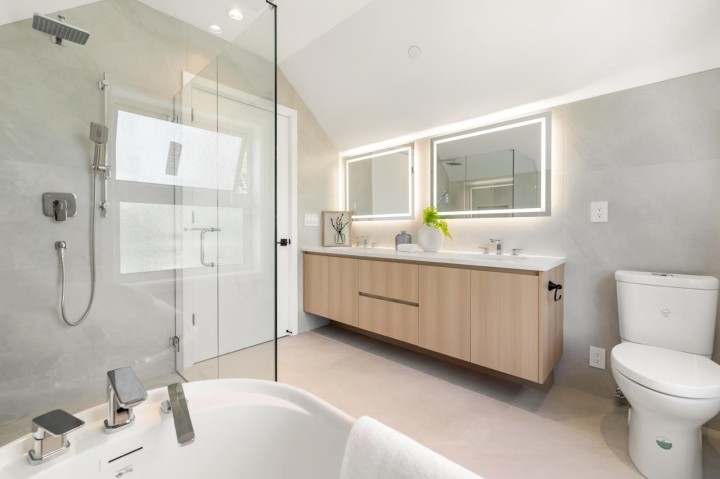 Photo 12 at 2 - 3771 W King Edward Avenue, Dunbar, Vancouver West