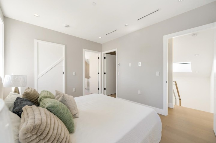 Photo 15 at 2 - 3771 W King Edward Avenue, Dunbar, Vancouver West