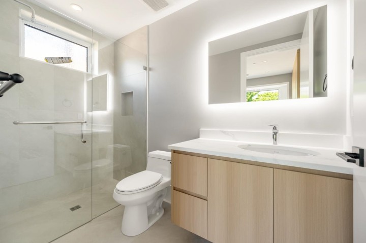 Photo 19 at 2 - 3771 W King Edward Avenue, Dunbar, Vancouver West