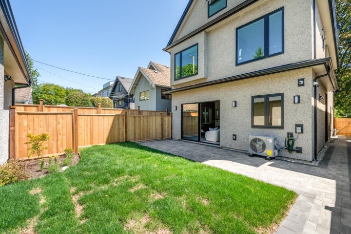 Photo 29 at 2 - 3771 W King Edward Avenue, Dunbar, Vancouver West