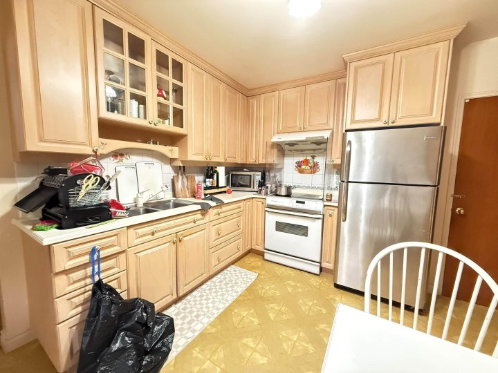 Photo 6 at 928 E 31st Avenue, Fraser VE, Vancouver East