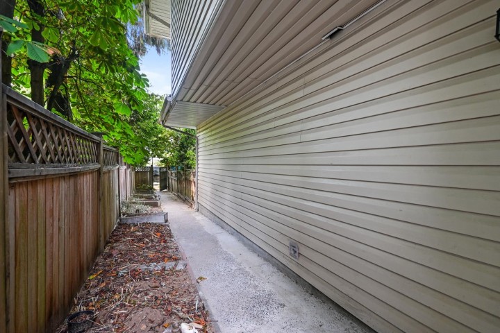 Photo 12 at 819 W 70th Avenue, Marpole, Vancouver West