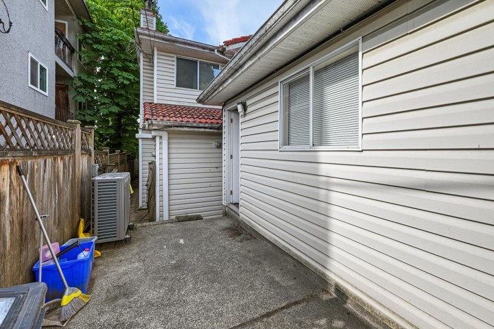 Photo 26 at 819 W 70th Avenue, Marpole, Vancouver West