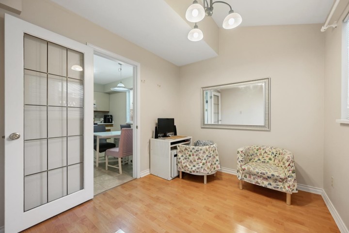 Photo 3 at 819 W 70th Avenue, Marpole, Vancouver West