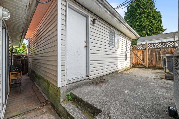 Photo 28 at 819 W 70th Avenue, Marpole, Vancouver West