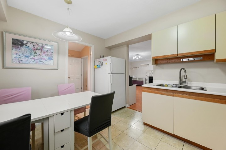 Photo 20 at 819 W 70th Avenue, Marpole, Vancouver West