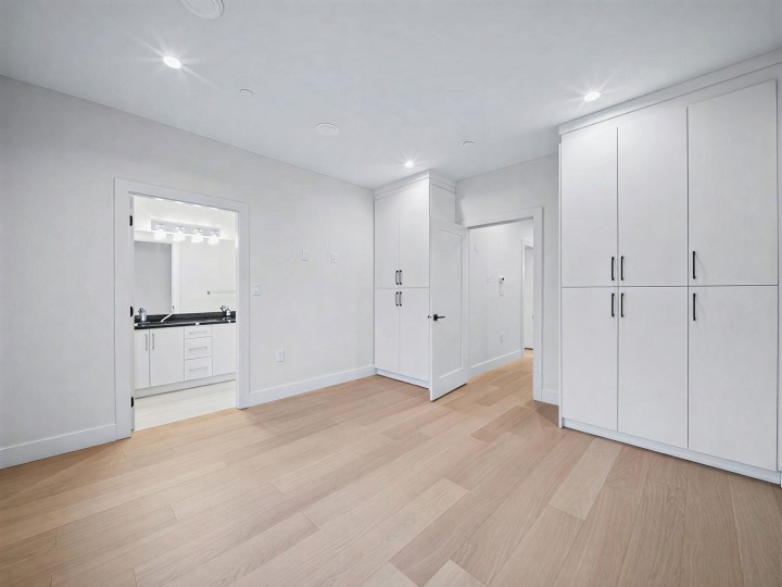 Photo 7 at 2 - 6989 Kerr Street, Killarney VE, Vancouver East