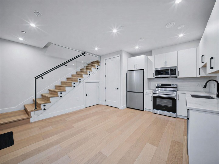 Photo 1 at 2 - 6989 Kerr Street, Killarney VE, Vancouver East