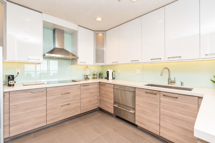 Photo 13 at 402 - 3131 Deer Ridge Drive, Deer Ridge WV, West Vancouver
