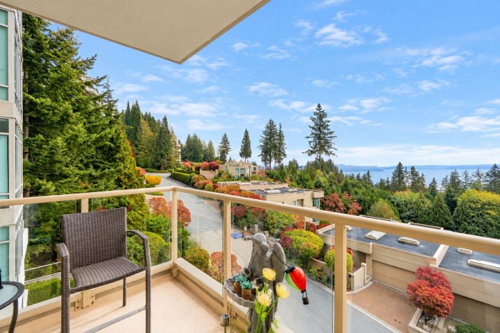 Photo 17 at 402 - 3131 Deer Ridge Drive, Deer Ridge WV, West Vancouver
