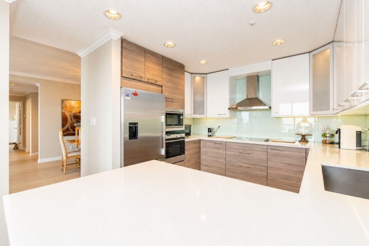 Photo 12 at 402 - 3131 Deer Ridge Drive, Deer Ridge WV, West Vancouver