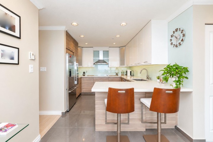 Photo 11 at 402 - 3131 Deer Ridge Drive, Deer Ridge WV, West Vancouver