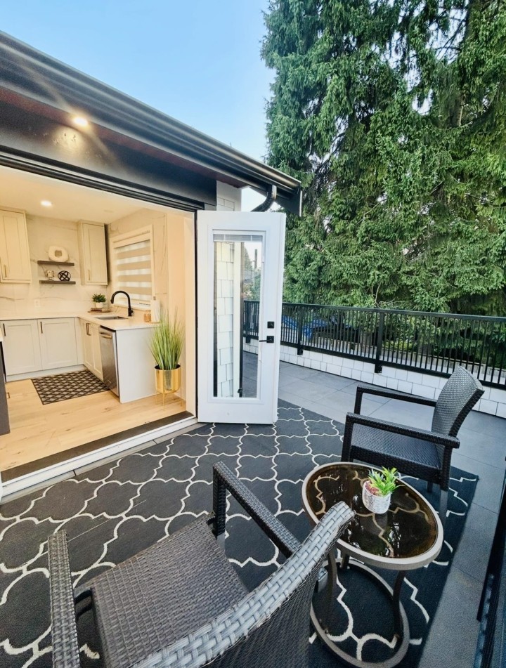 Photo 9 at 5439 Killarney Street, Collingwood VE, Vancouver East