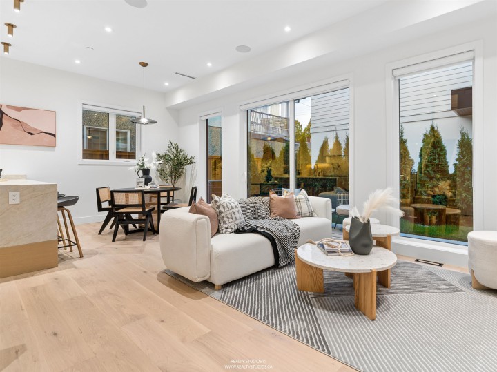Photo 3 at 2 - 2541 E 2nd Avenue, Renfrew VE, Vancouver East