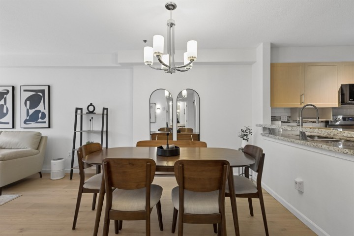 Photo 12 at 305 - 980 W 21st Avenue, Cambie, Vancouver West