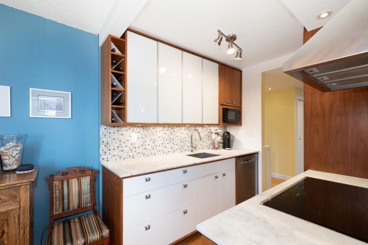Photo 5 at 201 - 1127 Barclay Street, West End VW, Vancouver West