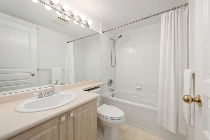 Photo 9 at 15 - 3428 Adanac Street, Renfrew VE, Vancouver East