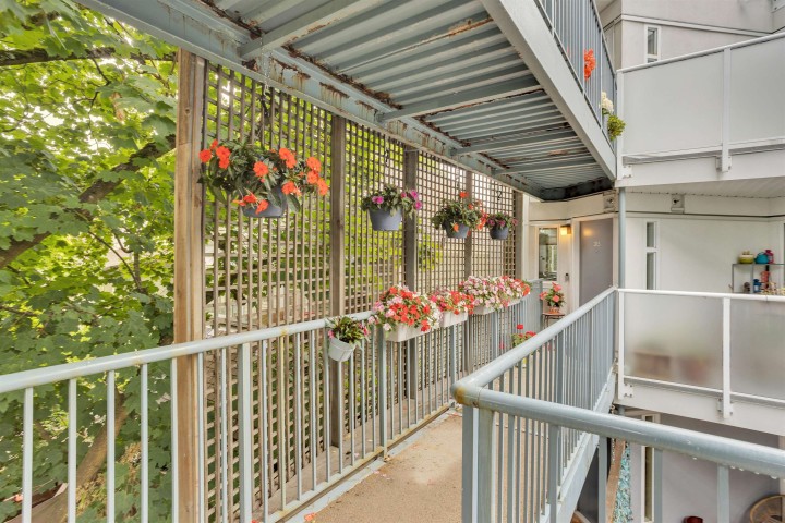 Photo 17 at 315 - 2020 W 8th Avenue, Kitsilano, Vancouver West