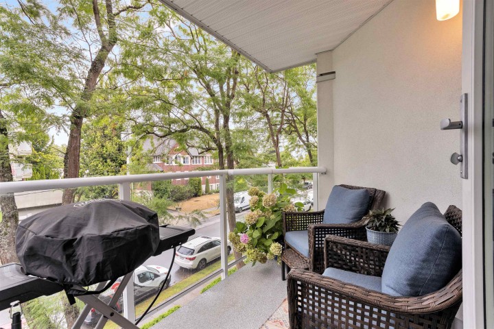 Photo 16 at 315 - 2020 W 8th Avenue, Kitsilano, Vancouver West