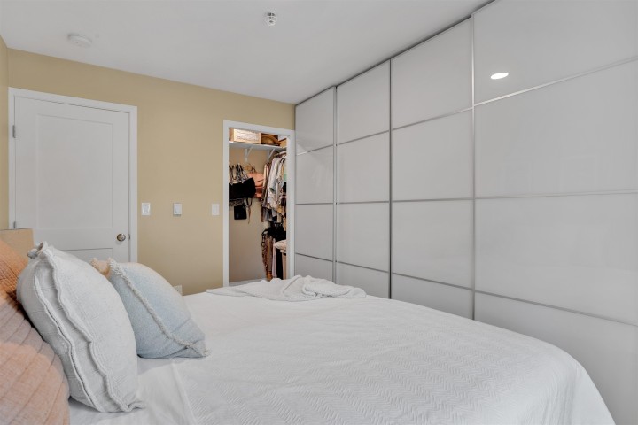 Photo 14 at 315 - 2020 W 8th Avenue, Kitsilano, Vancouver West