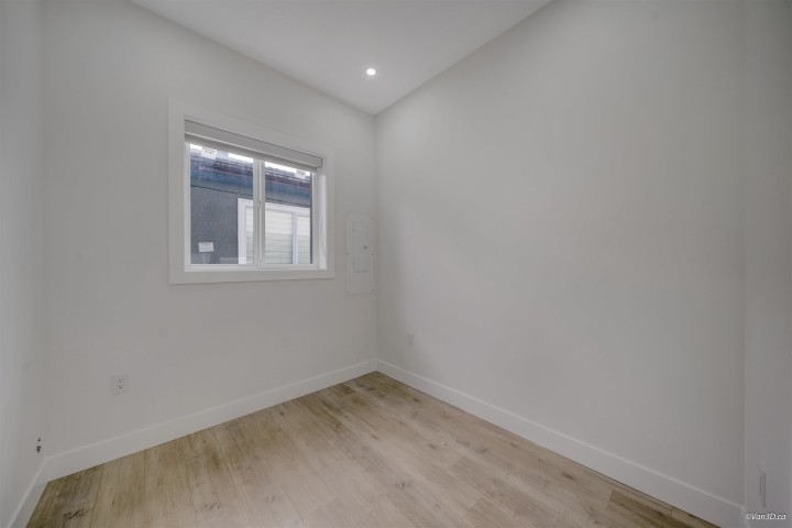 Photo 7 at 2995 E 17th Avenue, Renfrew Heights, Vancouver East