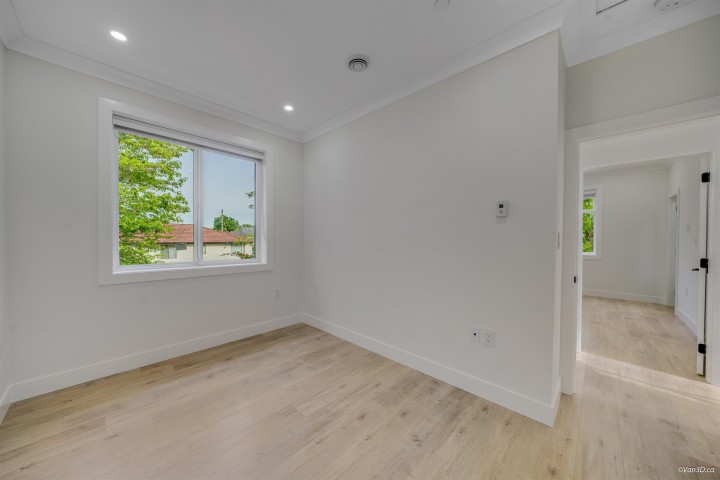 Photo 9 at 2995 E 17th Avenue, Renfrew Heights, Vancouver East