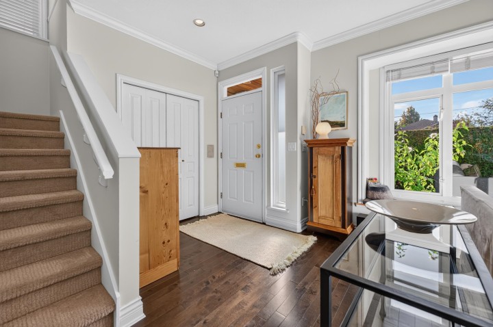 Photo 4 at 135 E 43rd Avenue, Main, Vancouver East