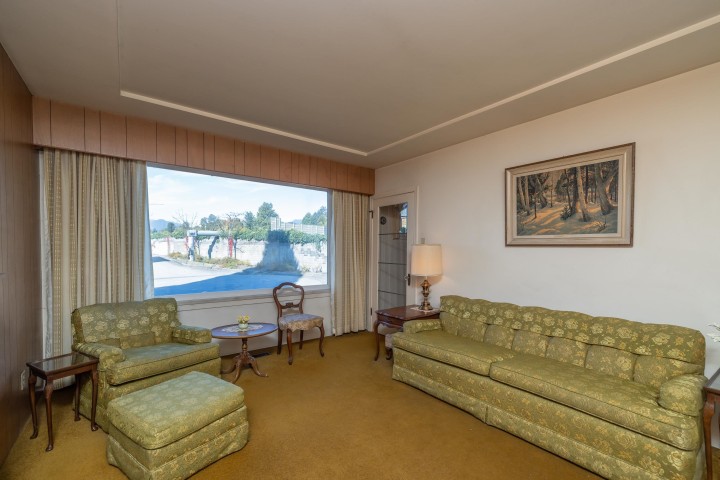 Photo 6 at 3368 Parker Street, Renfrew VE, Vancouver East