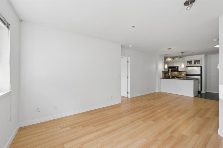 Photo 16 at 218 - 405 Skeena Street, Renfrew VE, Vancouver East