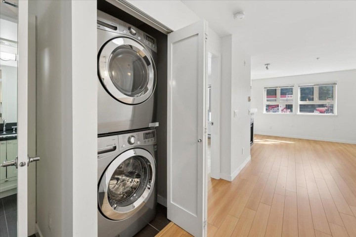 Photo 11 at 218 - 405 Skeena Street, Renfrew VE, Vancouver East