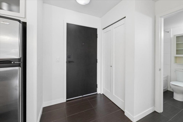 Photo 4 at 218 - 405 Skeena Street, Renfrew VE, Vancouver East