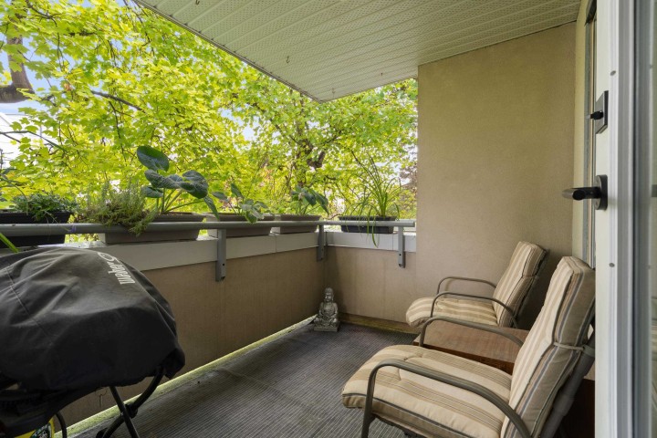 Photo 27 at 825 W 15th Avenue, Fairview VW, Vancouver West