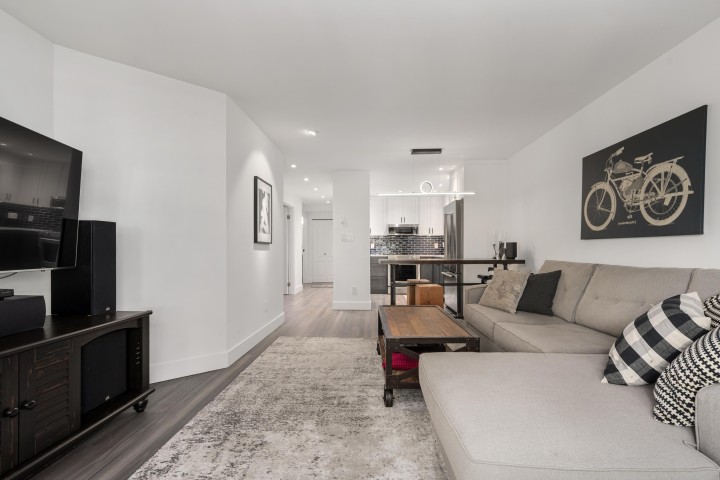 Photo 9 at 825 W 15th Avenue, Fairview VW, Vancouver West