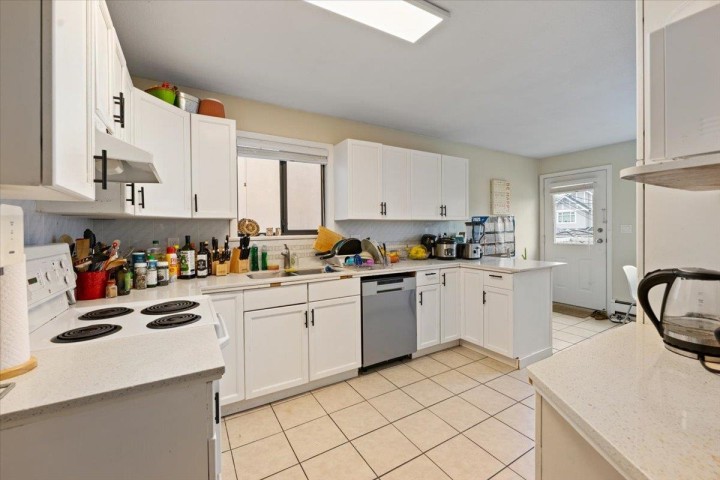 Photo 13 at 1375 E 18th Avenue, Knight, Vancouver East
