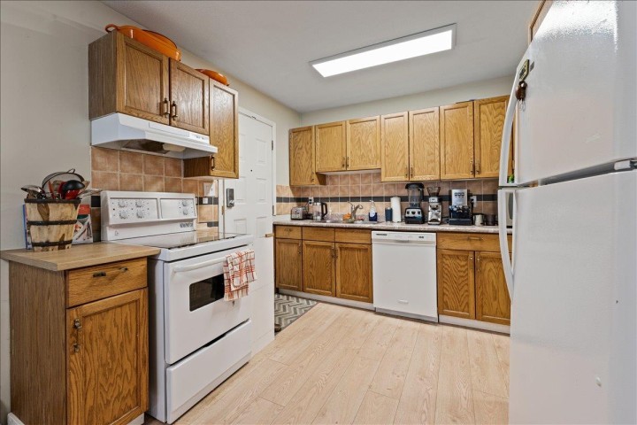 Photo 30 at 1375 E 18th Avenue, Knight, Vancouver East