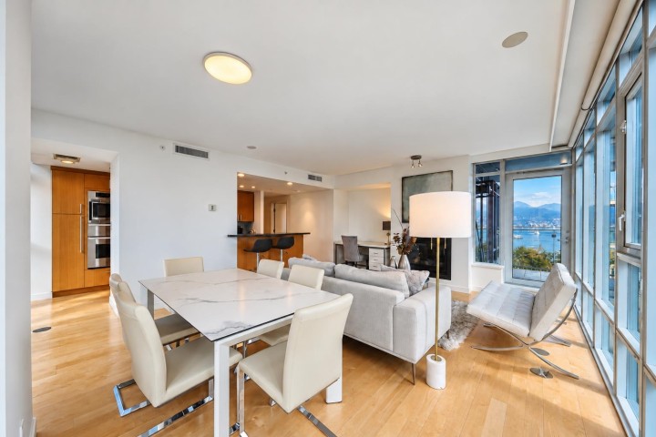 Photo 5 at 803 - 1281 W Cordova Street, Coal Harbour, Vancouver West