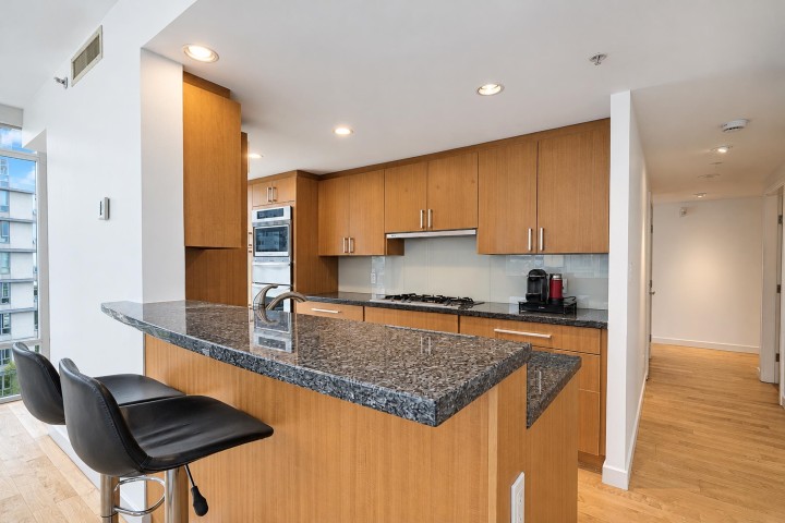 Photo 9 at 803 - 1281 W Cordova Street, Coal Harbour, Vancouver West