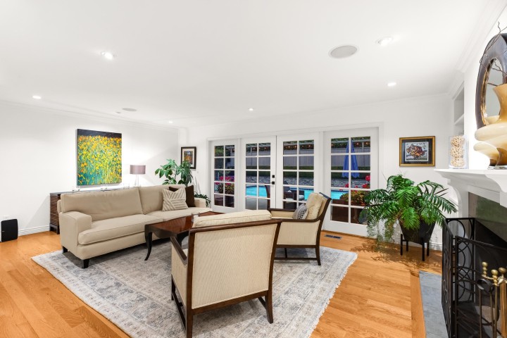 Photo 13 at 885 Margaree Place, Cedardale, West Vancouver