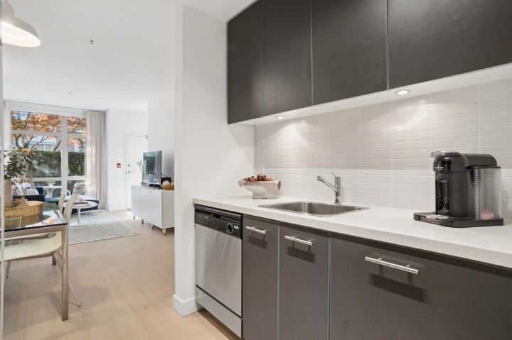 Photo 13 at 2818 Watson Street, Mount Pleasant VE, Vancouver East
