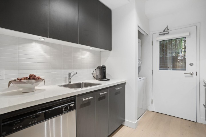 Photo 11 at 2818 Watson Street, Mount Pleasant VE, Vancouver East