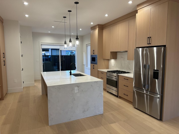 Photo 2 at 1 - 6991 Kerr Street, Killarney VE, Vancouver East