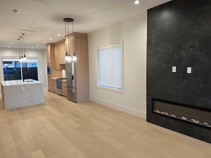 Photo 3 at 1 - 6991 Kerr Street, Killarney VE, Vancouver East