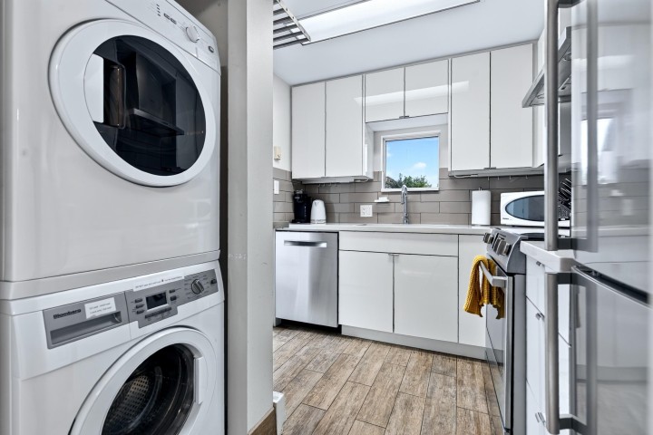 Photo 20 at 506 - 1166 Melville Street, Coal Harbour, Vancouver West
