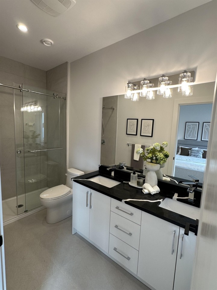 Photo 4 at 1 - 6898 Kerr Street, Killarney VE, Vancouver East