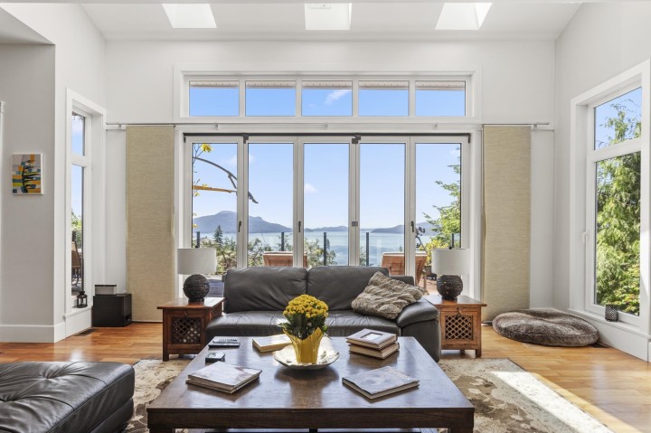 Photo 7 at 220 Panorama Road, Lions Bay, West Vancouver