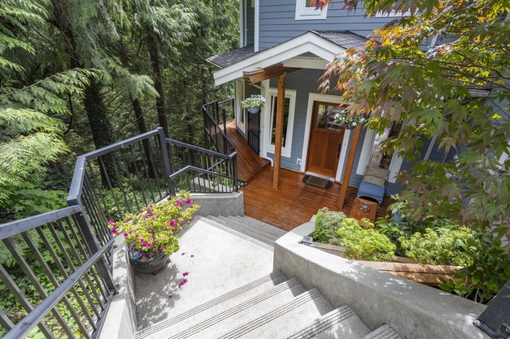 Photo 3 at 220 Panorama Road, Lions Bay, West Vancouver