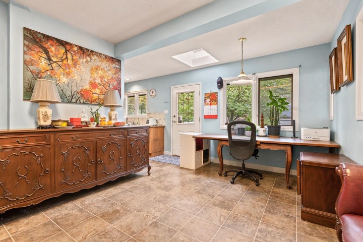 Photo 10 at 2923 W 32nd Avenue, MacKenzie Heights, Vancouver West